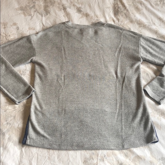 Colorblock Top - Picture 3 of 3